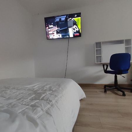 Chambre Prive Dans Une Maison Avec Terrasse Et Jardin Salles De Bain Partagees Apartment Lille Exterior photo