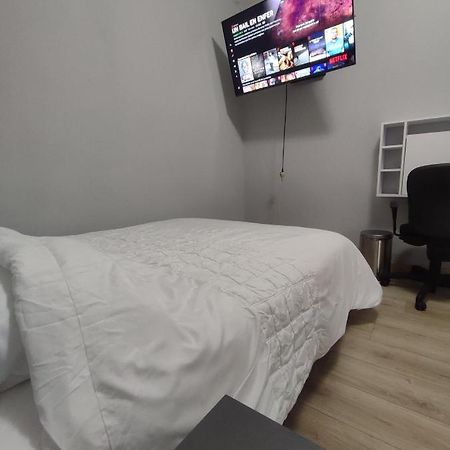 Chambre Prive Dans Une Maison Avec Terrasse Et Jardin Salles De Bain Partagees Apartment Lille Exterior photo
