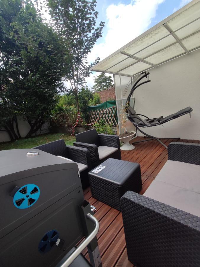 Chambre Prive Dans Une Maison Avec Terrasse Et Jardin Salles De Bain Partagees Apartment Lille Exterior photo