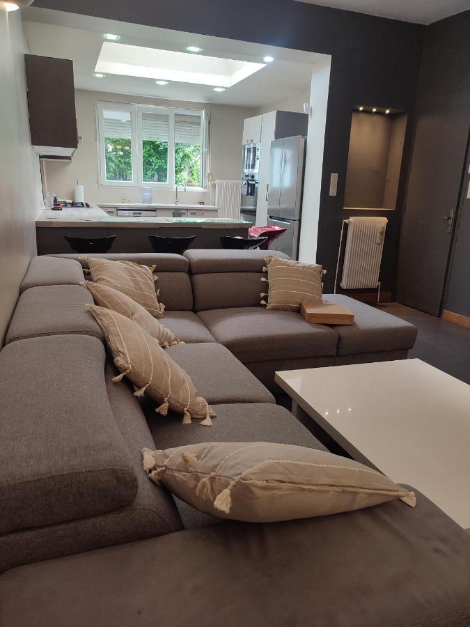 Chambre Prive Dans Une Maison Avec Terrasse Et Jardin Salles De Bain Partagees Apartment Lille Exterior photo