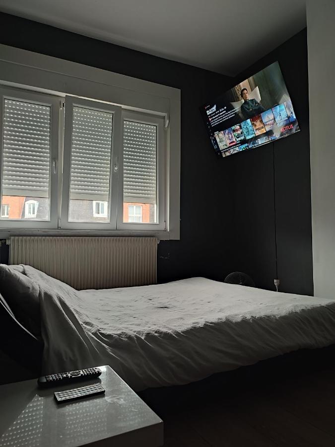 Chambre Prive Dans Une Maison Avec Terrasse Et Jardin Salles De Bain Partagees Apartment Lille Exterior photo